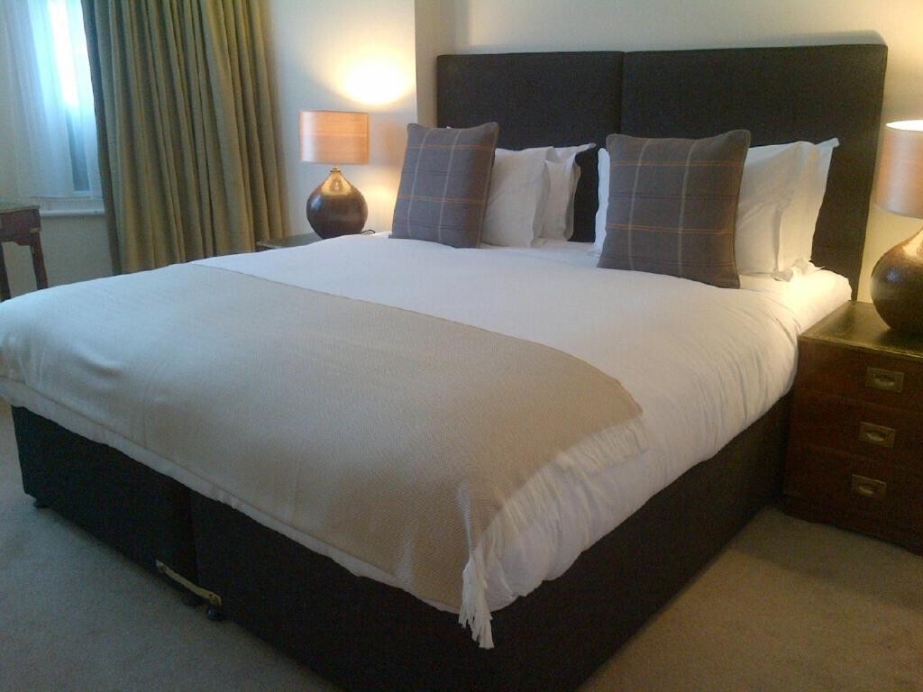 Glenlyn Hotel & Apartments Barnet Værelse billede